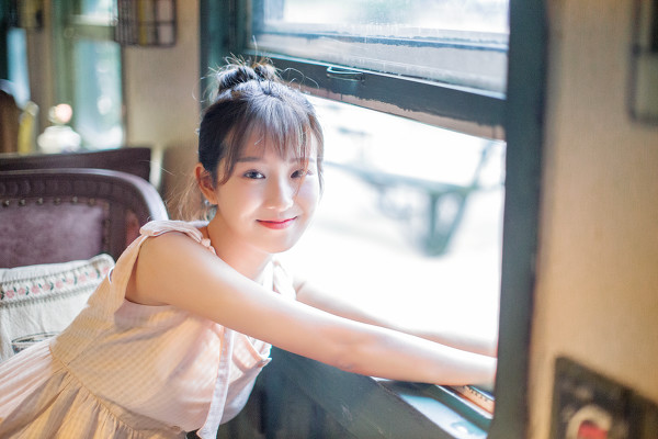 街角的咖啡店-唯美女生 街角的咖啡店清纯写真