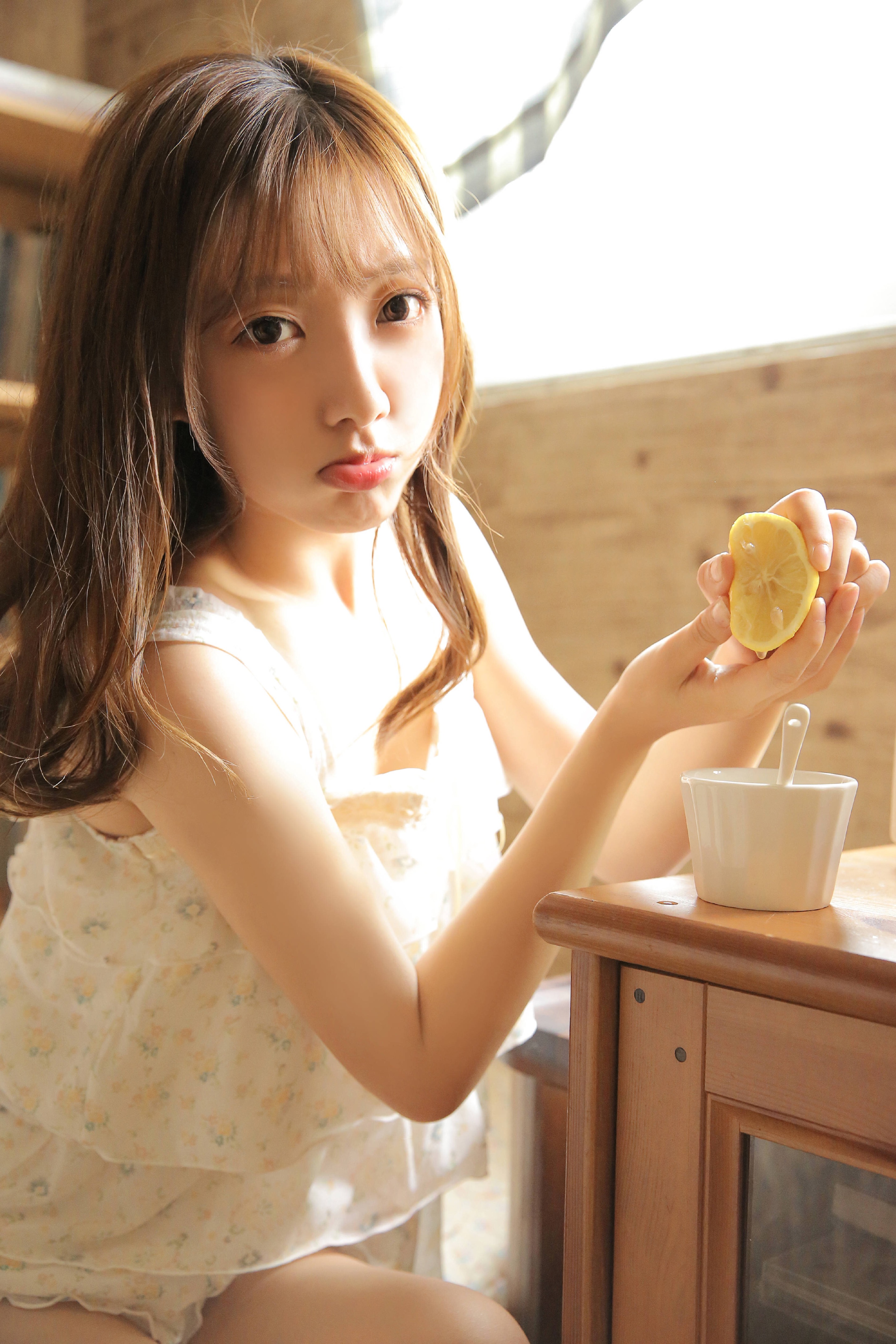 酸酸的，甜甜的清纯写真