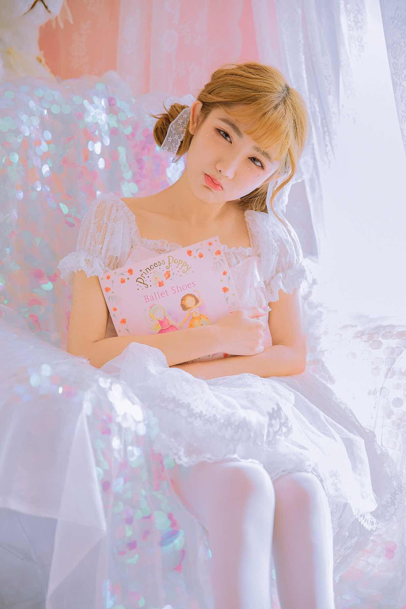 小酒窝-唯美女生 小酒窝清纯写真