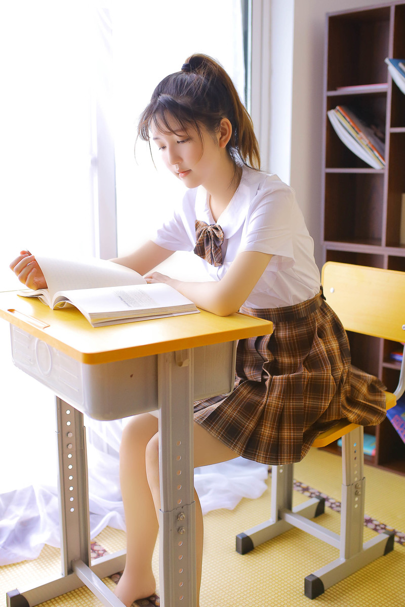 夏时令-唯美女生 夏时令清纯写真