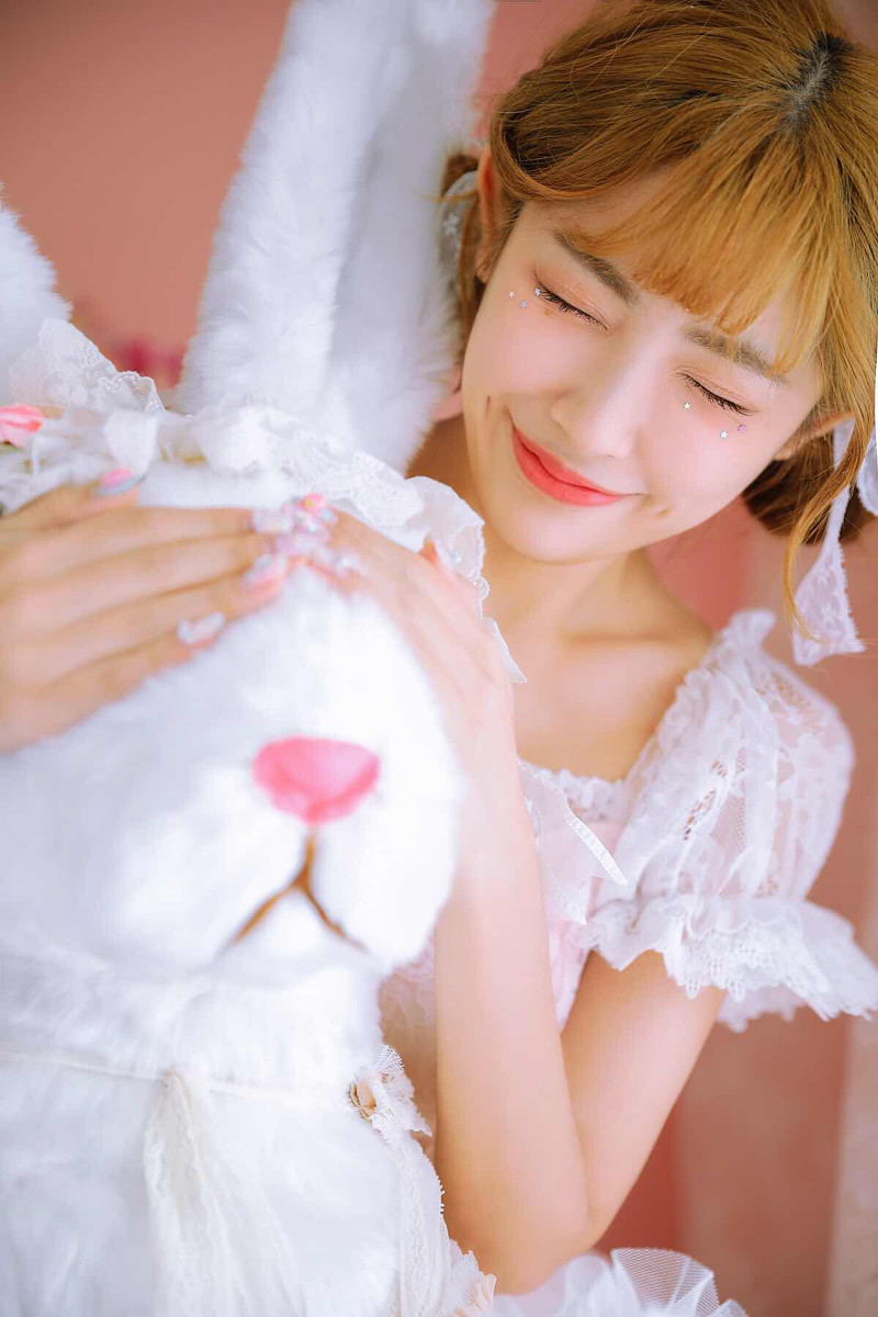 小酒窝-唯美女生 小酒窝清纯写真