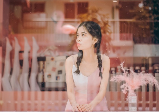 玻璃窗-唯美女生 玻璃窗清纯写真