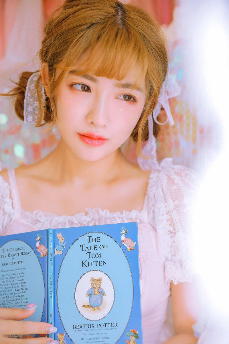 小酒窝-唯美女生 小酒窝清纯写真