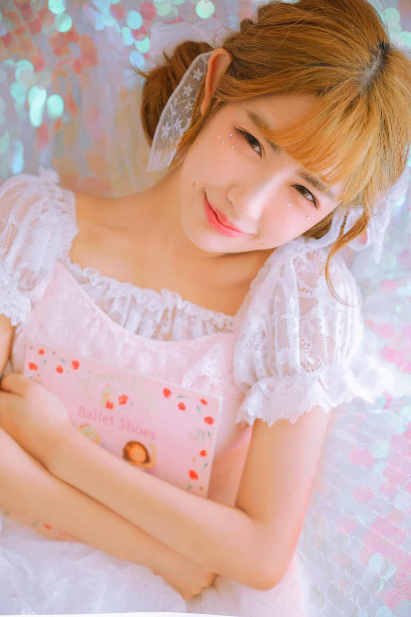 小酒窝-唯美女生 小酒窝清纯写真