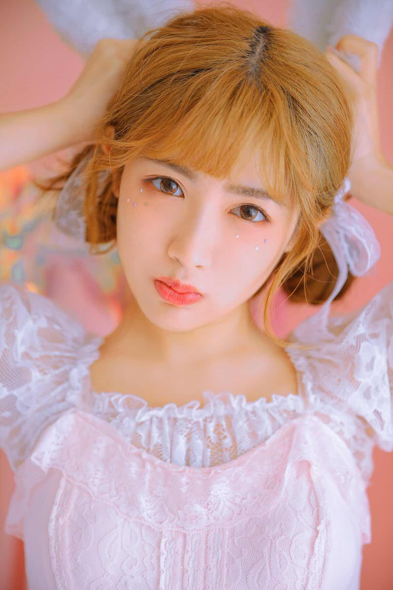 小酒窝-唯美女生 小酒窝清纯写真