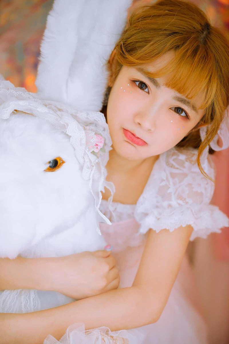 小酒窝-唯美女生 小酒窝清纯写真