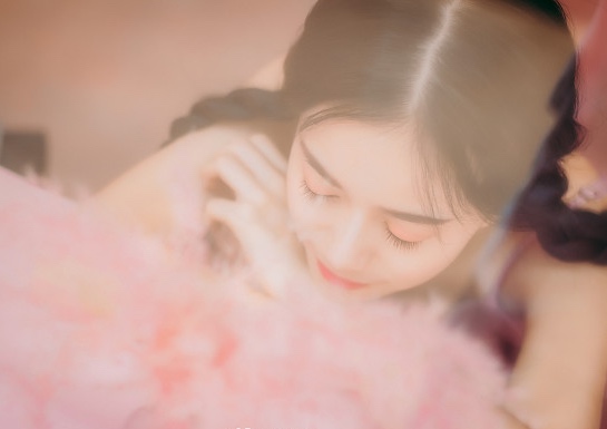 玻璃窗-唯美女生 玻璃窗清纯写真